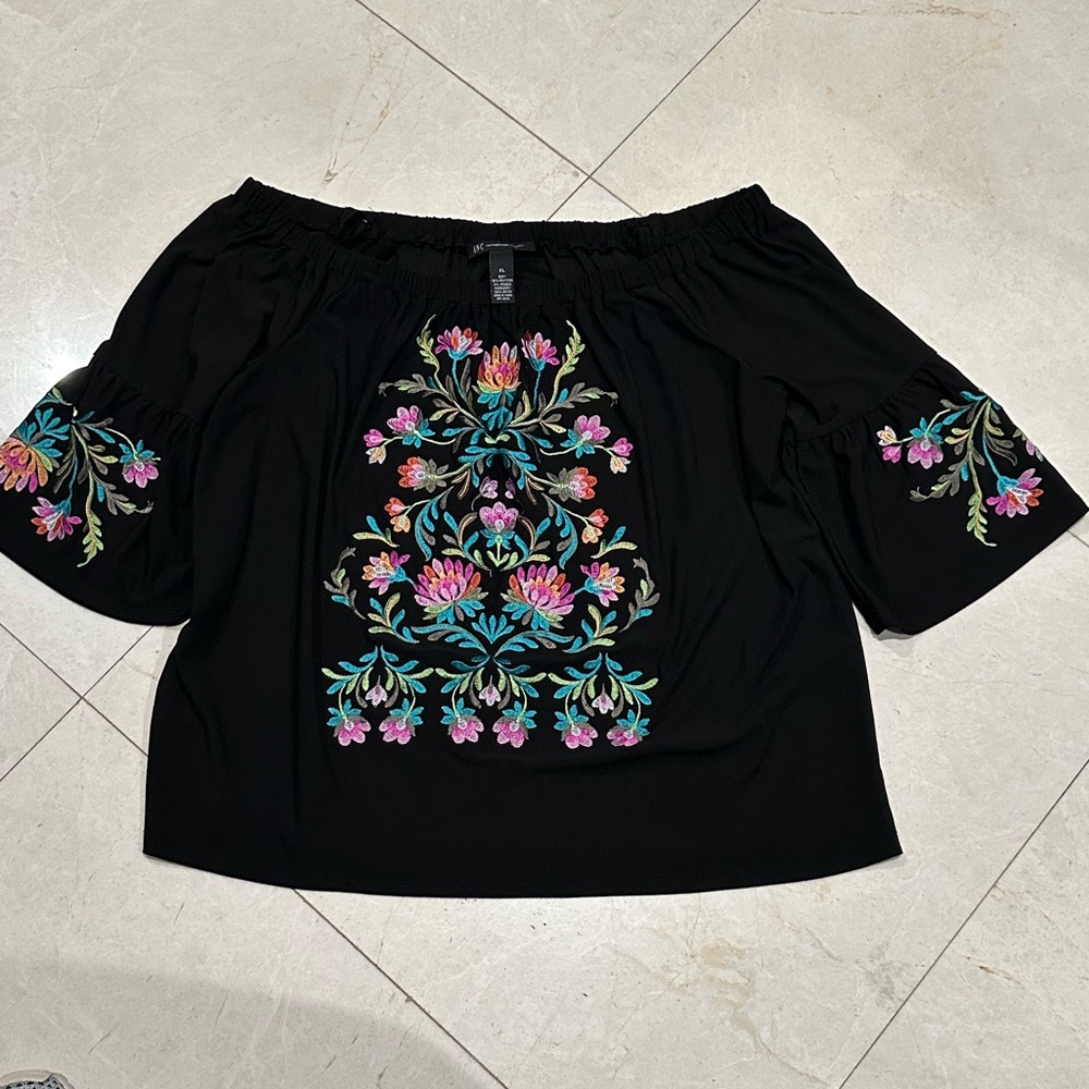 EMBROIDERED BLOUSE BY INC